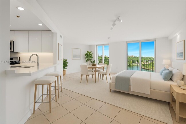 Photo - 5880 Collins Ave Unidad 1004 Rental