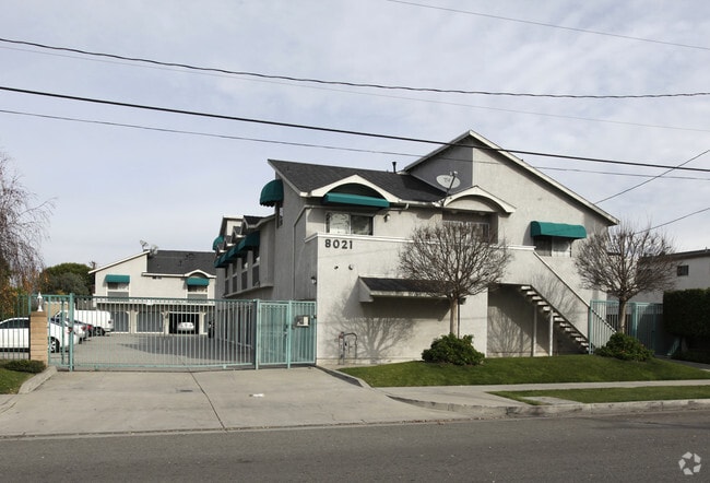 Building Photo - 4th8021