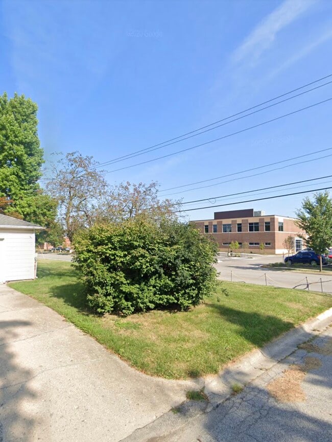 Photo - 201 W Navajo St