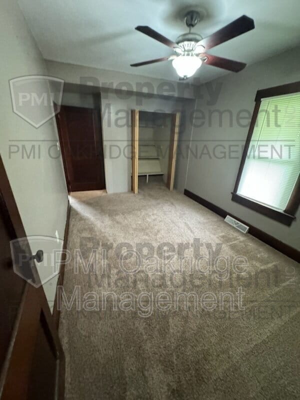 Photo - 1660 Mckaig Ave