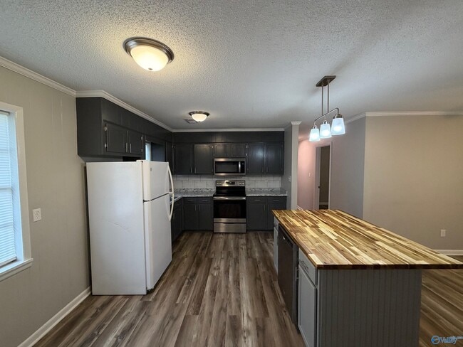 Photo - 1087 Seminary St