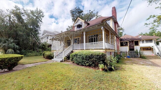 Building Photo - 2145 Oak St Rental