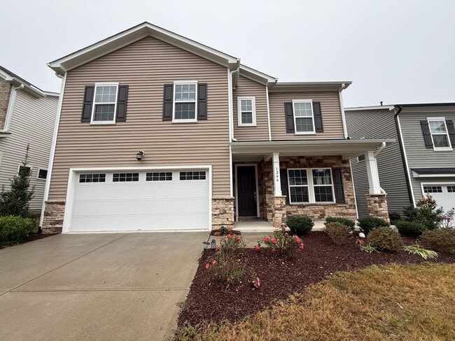 Building Photo - Gorgeous 5BD, 3BA Raleigh Home with Tons of Modern Upgrades in an HOA Community with Premier Amen...