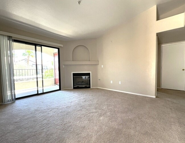 Photo - 950 Seven Hills Dr