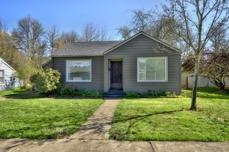 Building Photo - Live Comfortably in this conveniently located 3-Bedroom Home!