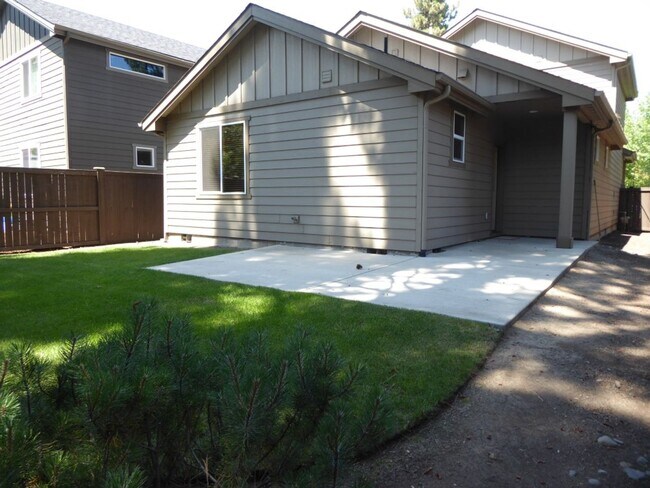 Photo - 61150 Snowbrush Dr