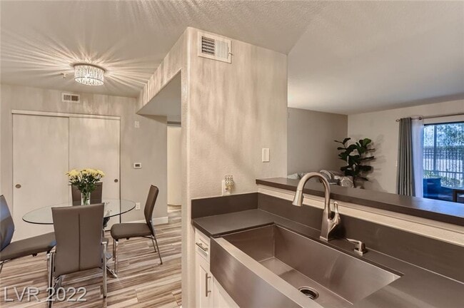 Photo - 950 Seven Hills Dr Condo