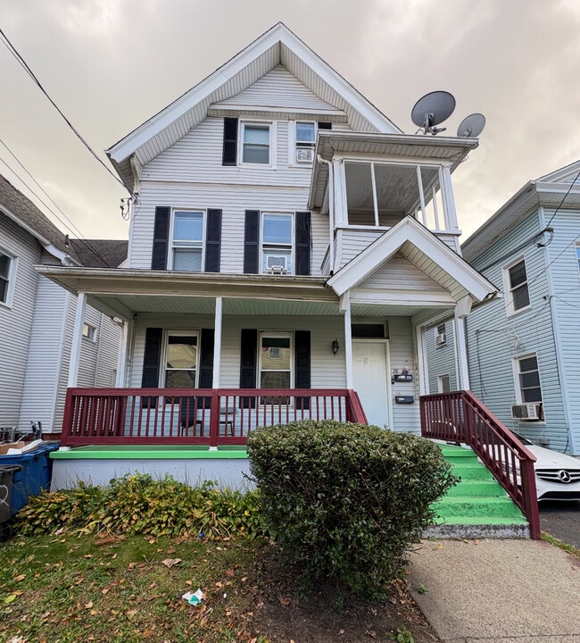 Building Photo - 28 Cassius St Unit 1