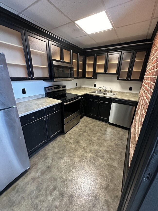 Photo - 217 E Deaderick St