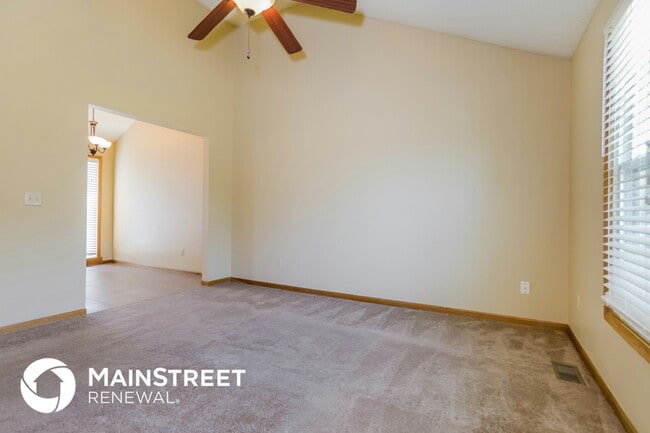 Photo - 8637 N Capitol Ave