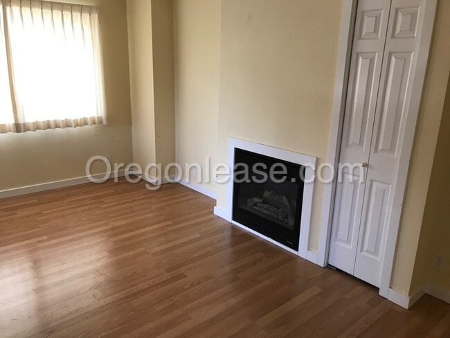 Photo - 1635 Patterson Alley Unidad #1