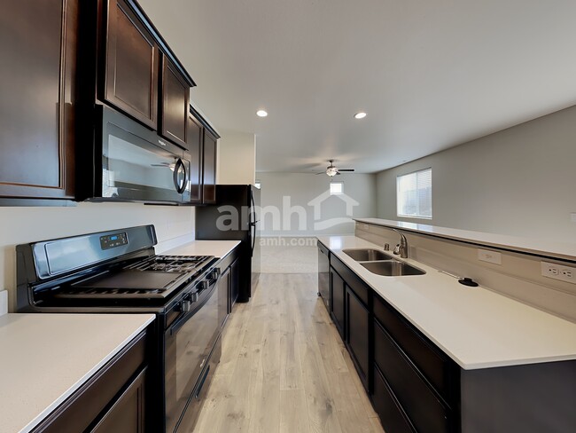 Photo - 18955 Lipoma Ave E