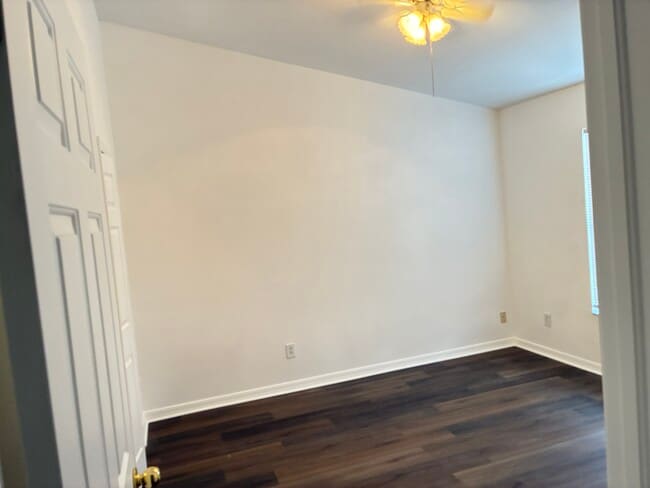 Photo - 1243 Charlesworth Dr