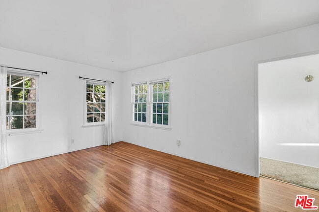 Photo - 1352 Ocean Park Blvd Unit D