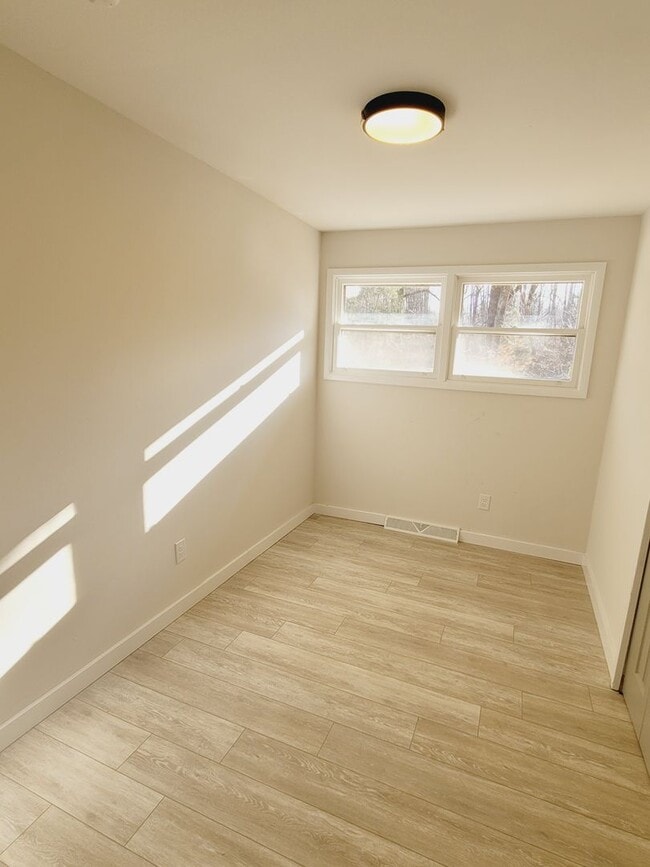 Photo - Three Bedroom Ranch Style House in Madison Heights