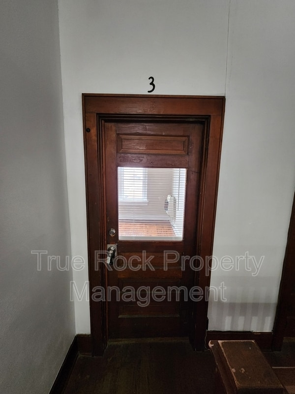 Photo - 804 E Main St