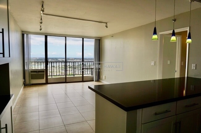 Building Photo - OCEAN VIEWS!! Pearl Regency 1 bed 1 bath 2... Rental