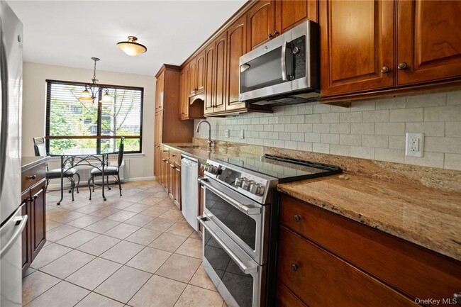 Photo - 300 High Point Dr Unit 512