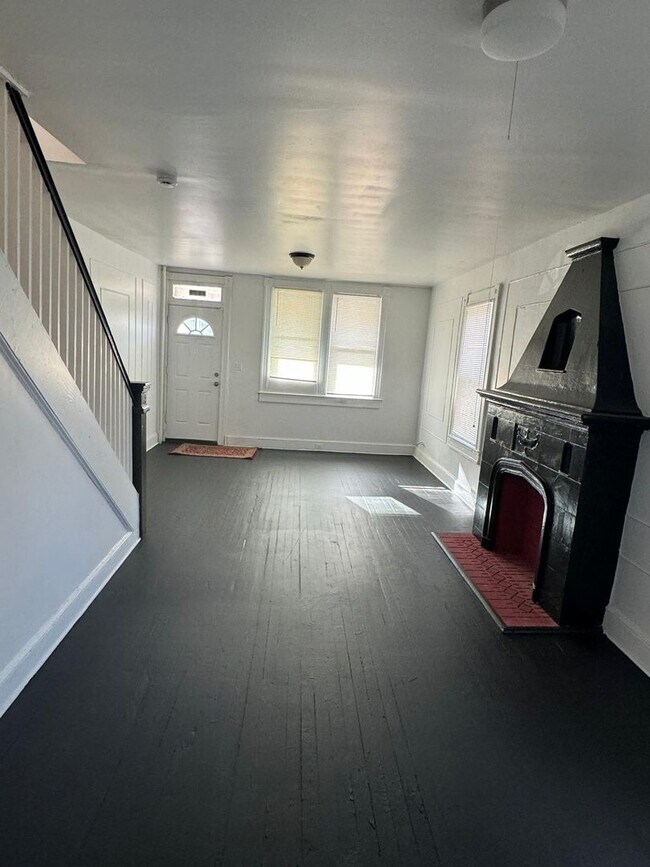 Photo - Recently Renovated Three Bed One Bath Ready For A New Tenant!