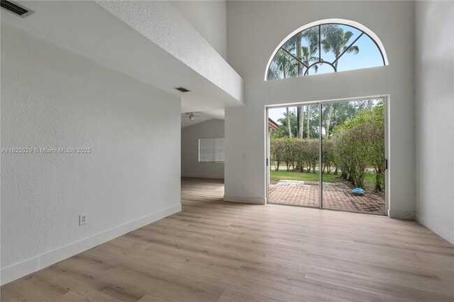 Photo - 15857 SW 16th St House
