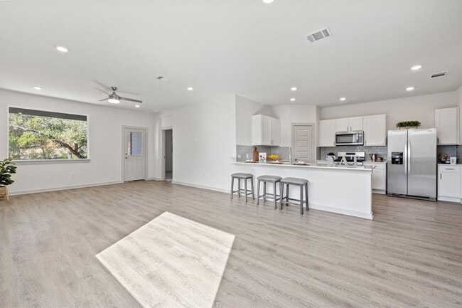 212 Florenz Ln