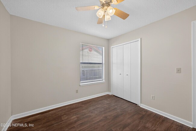 Photo - 13142 Annandale Dr S