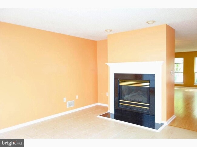 Photo - 162 Shrewsbury Ct