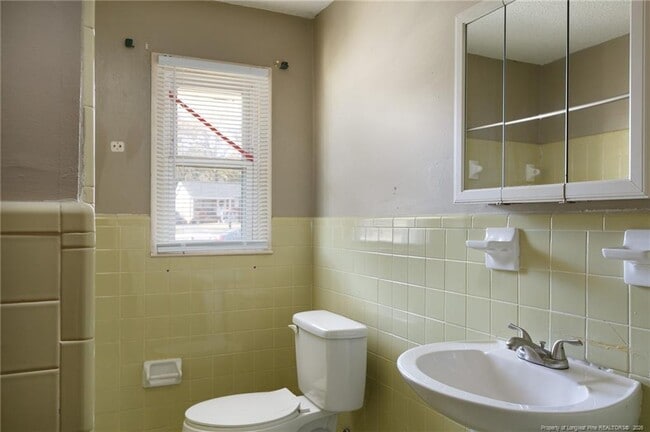 Photo - 1045 Rulnick St