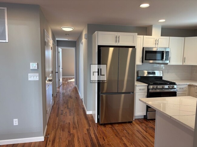 Building Photo - CUNARD AVENUE