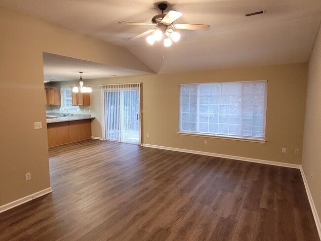 2409 Bentley Ct