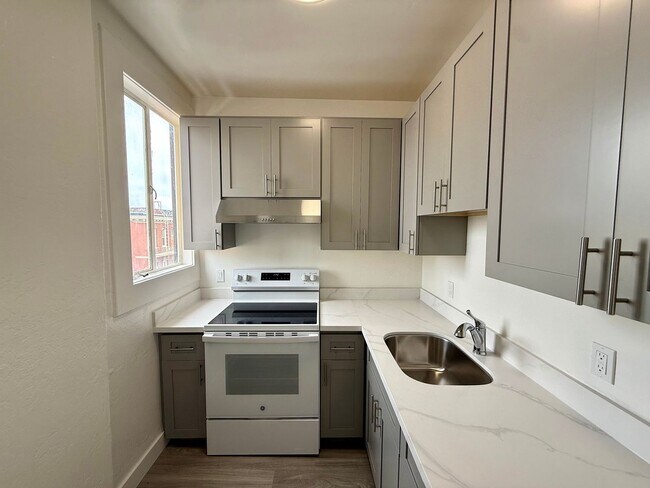 Building Photo - 757 Jackson St Unit 301