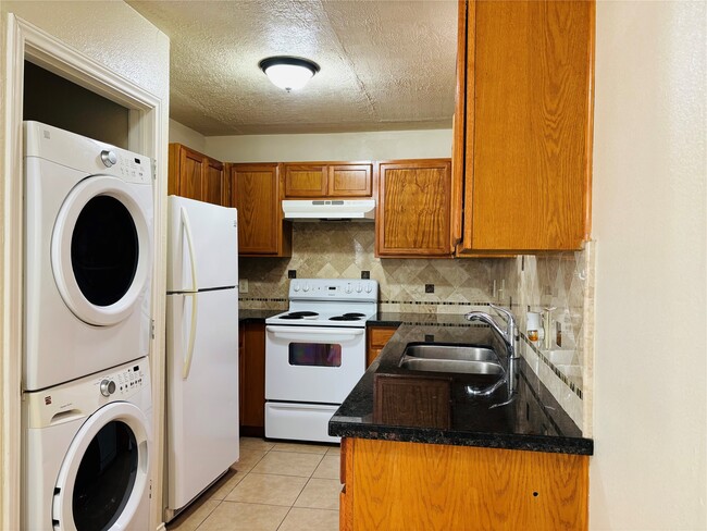 Photo - 12409 Sharpview Dr Unit 2409