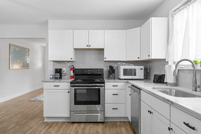 Photo - 3705 Hoyt St Unit ID1043592P