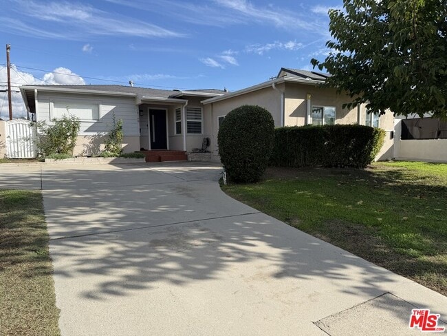 Photo - 10148 Gothic Ave