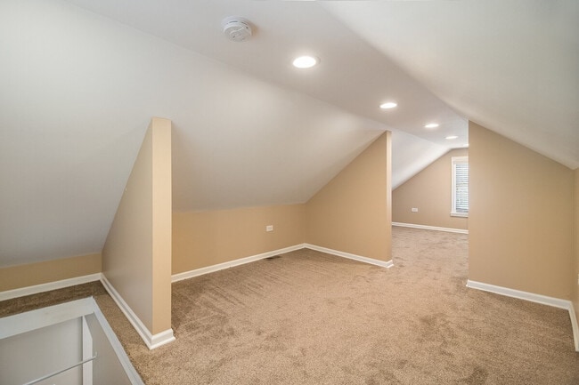 Photo - 16 W Edward St Unidad ID1285026P
