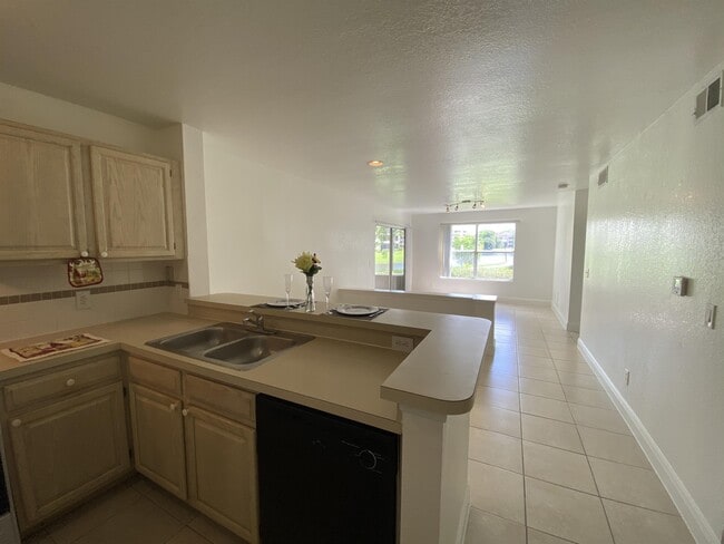 Building Photo - 1725 Palm Cove Blvd Rental
