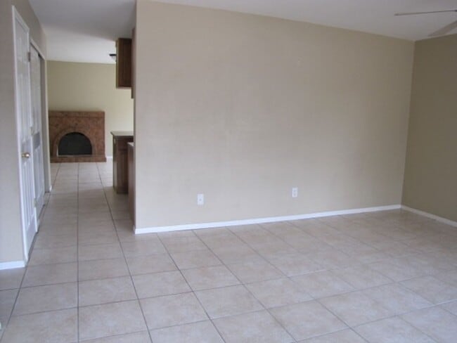 Photo - 4BR/2BA/1CG, 1374 sq.ft., w/central A/C in Sierra Vista, AZ