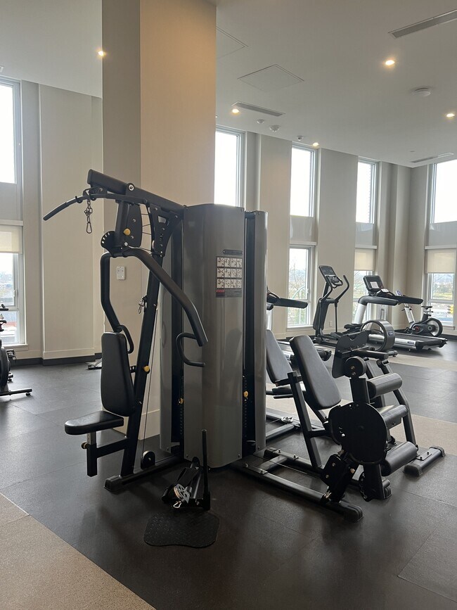 Photo - 901-901 Lougheed Hwy.