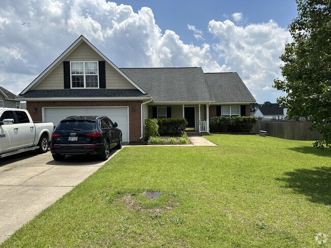 Building Photo - 590 Americana Dr Rental