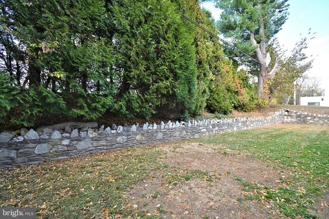 Photo - 201 Montgomery Ave