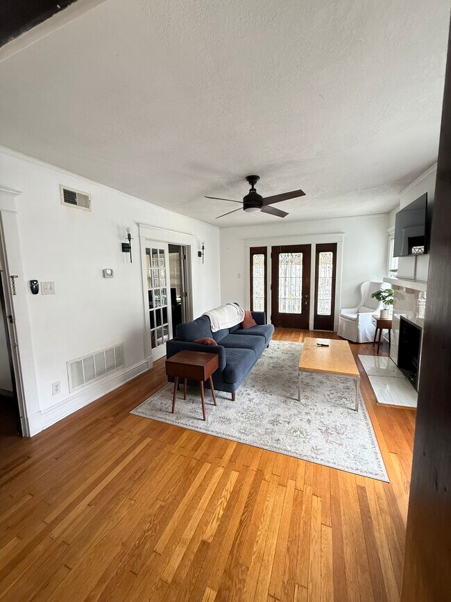 Photo - 3704 Jefferson St Unidad 2