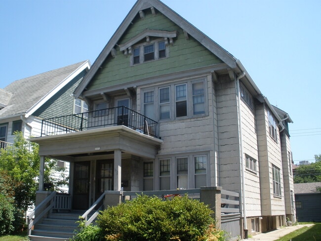 Building Photo - 3372 N Oakland Ave Unit Lower