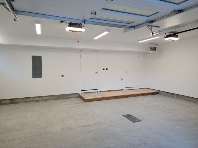 Photo - 109 Spruce St