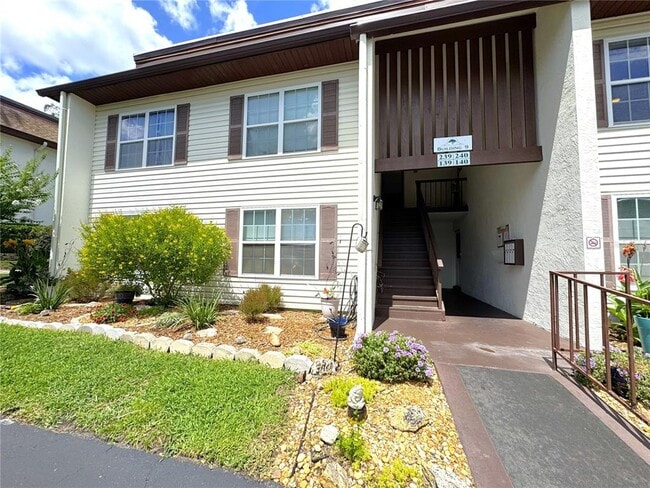 Building Photo - 2400 Forest Dr Unit 139