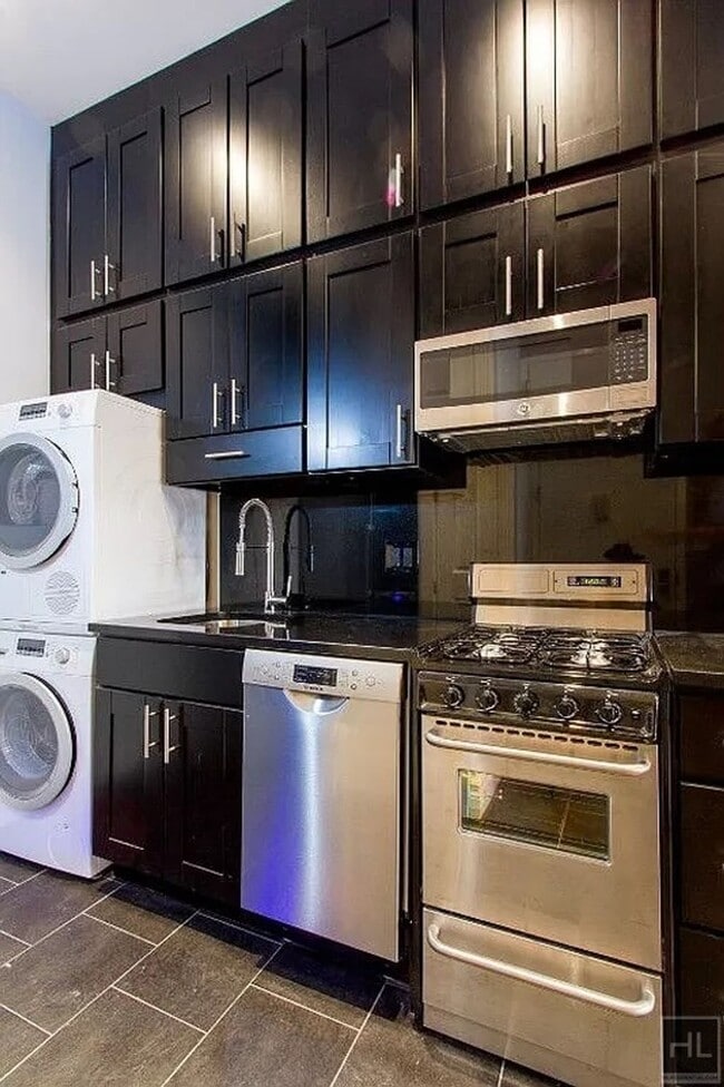 E 7TH ST. - E 7TH ST. Apartment Unit 8