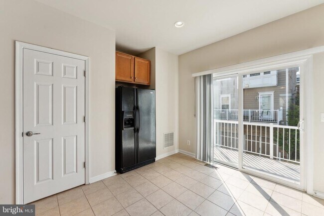 Photo - 9481 Canonbury Square