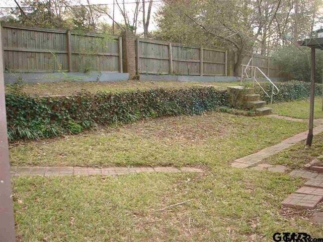 Photo - 601 Jeffery Dr