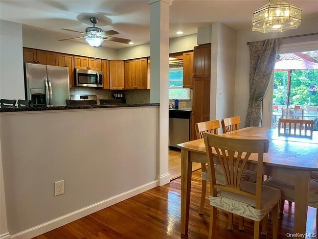 Photo - 33 Island View Ave