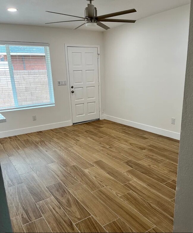 Living room - 2025 N Richland St Unit B