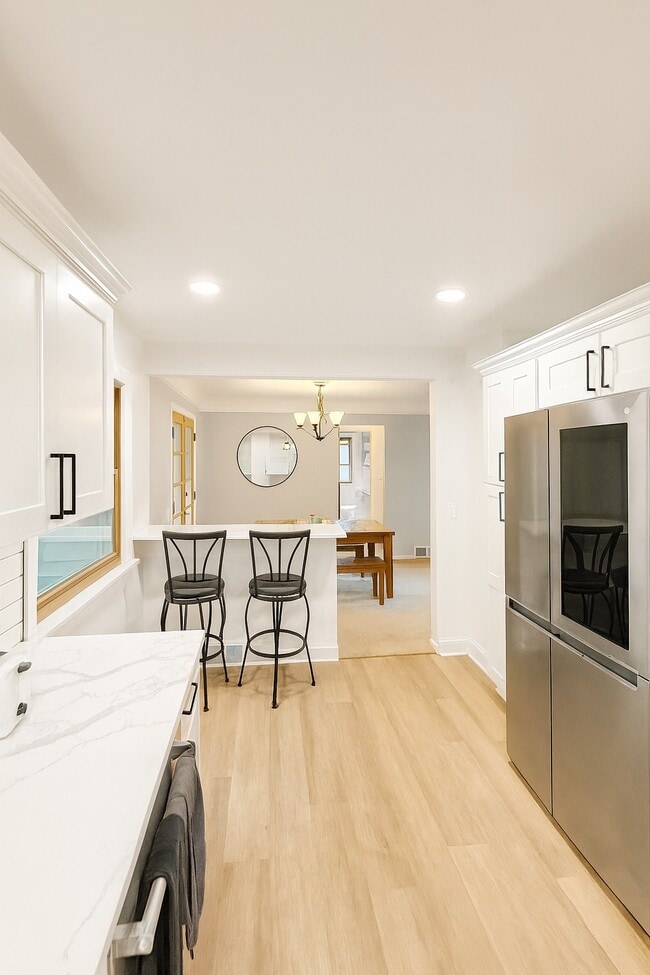 Photo - 1805 Beaconwood Ave